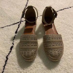 Indigo rd. Gold espadrille sandals